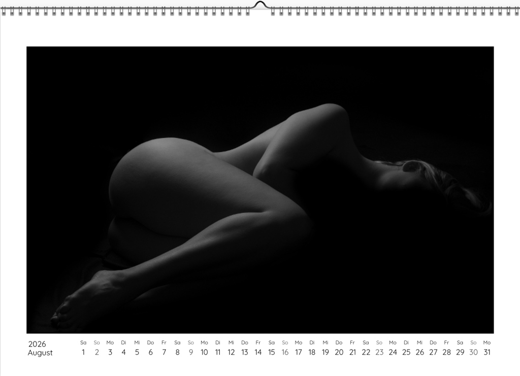Erotik Kalender - Aktfotografie in schwarz - weiss - Fotostudio Hanau dc photodesign