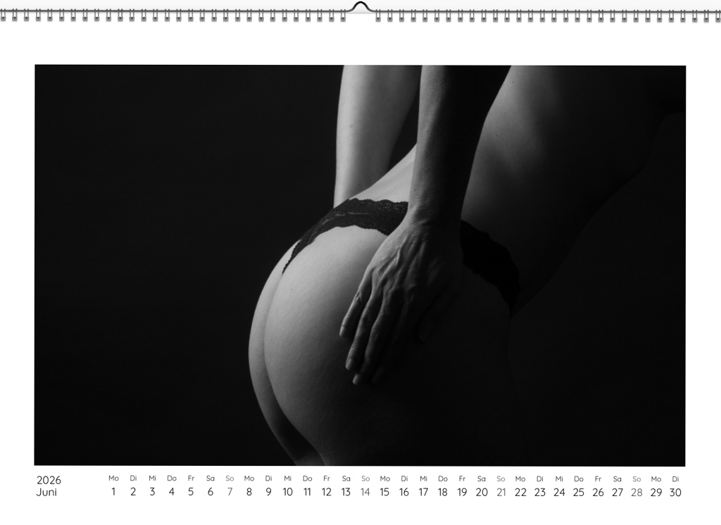 Erotik Kalender - Dessous in schwarz - weiss - Fotostudio Hanau dc photodesign